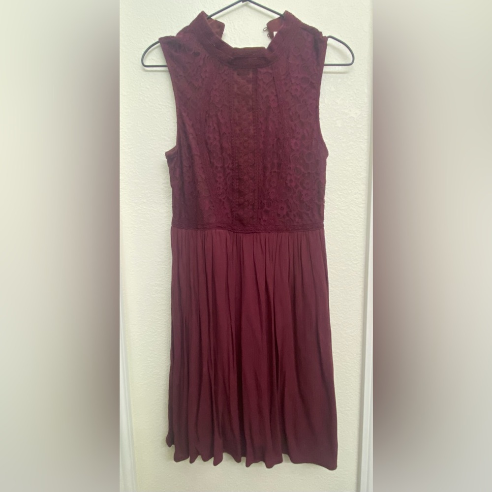 Burgundy short lace dress- small